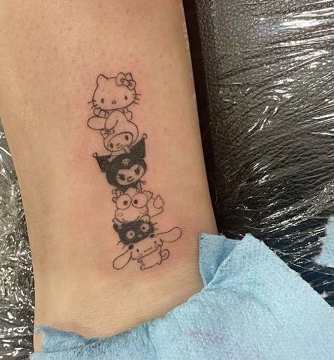 Tatuaje Hello Kitty, Hello Kitty Tattoo, Emo Tattoos, Kitty Tattoo, See Tattoo, Hello Kitty Design, Grunge Tattoo, Hello Kitty Tattoos, Kawaii Tattoo