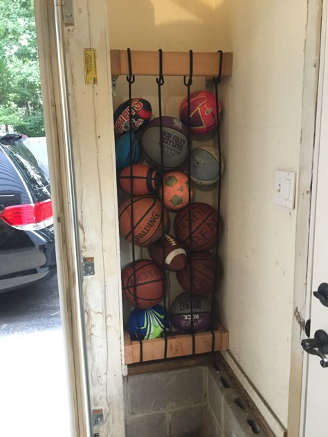 Homemade ball organization courtesy of Aunt Jen! Diy Ball Holder Storage, Ball Organizer Garage, Pool Shed Organization, Garage Laundry Rooms, Game Room Ideas, Garage Storage Inspiration, Garage To Living Space, Garage Organisation, Garage Workshop Organization