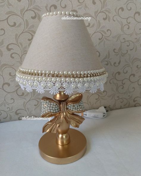 Lamp Shade Makeover, Diy Christmas Baubles, Shabby Chic Lighting, Shabby Chic Shower Curtain, Shabby Chic Lamp, Vintage Shabby Chic Decor, Shabby Chic Lamp Shades, Lampshade Makeover, Diy Crafts Love