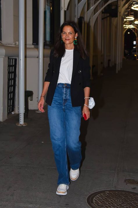 7 Katie Holmes Looks I Can’t Wait to Re-Create This Autumn | Who What Wear UK Katie Holmes Style 2024, Katie Holmes 90s, Katie Holmes Outfits, Katie Holmes Style, Knitwear Trends, Autumn Trends, Fashion Inspiration Board, Katie Holmes, I Can't Wait