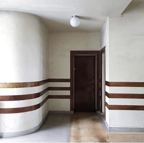 Robert Mallet Stevens Flat Hallway, Hotel Corridor Design, Robert Mallet Stevens, Hotel Corridor, Corridor Design, Lift Lobby, Hallway Design, French Architecture, Lobby Design