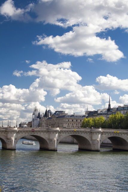 Promenade sur les ponts de Paris - Côté Maison La Seine, Paris, New York, House Styles, France, Water