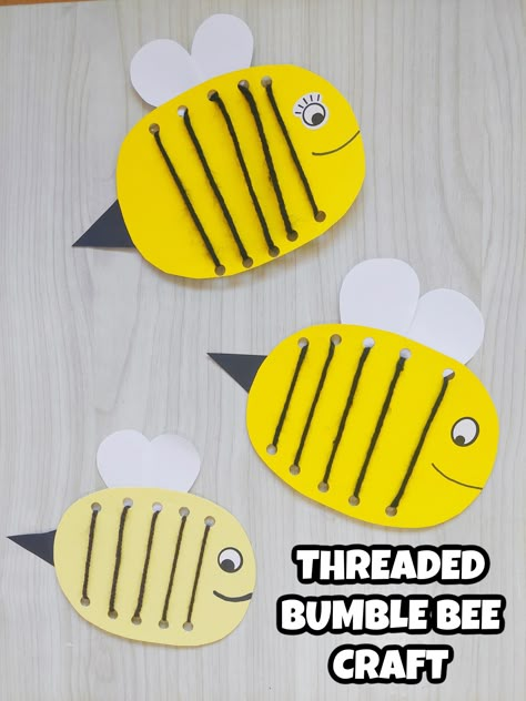 Threaded paper bumble bees. This adorable bumble bee craft for kids is the perfect way to celbrate the spring season! Pre K Bee Craft, Bumble Bee Craft For Preschoolers, Bees Crafts For Preschool, Easy Bee Crafts For Preschoolers, How To Make A Bee Craft, Bumblebee Crafts For Preschoolers, Bumble Bee Preschool Craft, Honey Bee Craft Preschool, Bee Craft For Toddlers