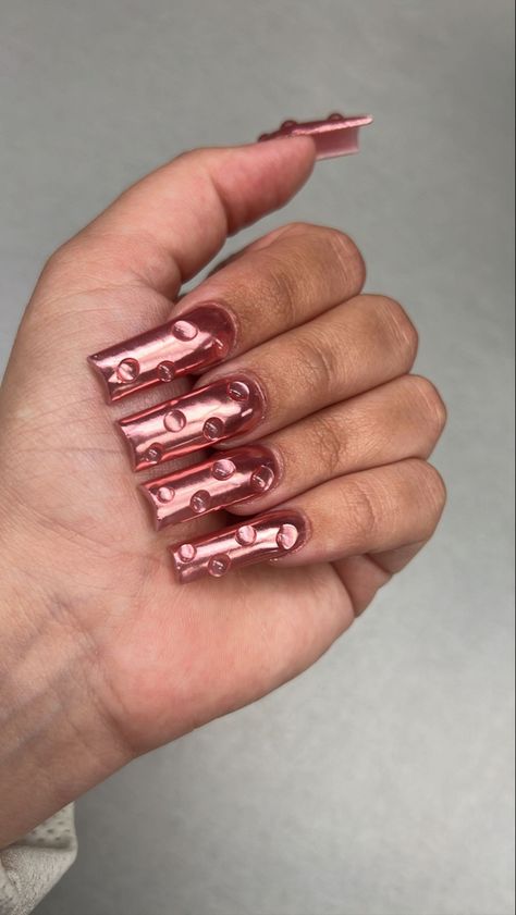 Chrome Baddie Nails, Chrome Water Drop Nails, Chrome Raindrop Nails, Water Droplets Nails, Water Drops Nails, Teardrop Nails, Rain Drop Nails, Nails Chrome Hearts, Water Drop Nail Art