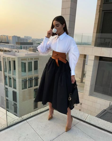 Olivia Culpo Fitted Suits, Stylish Work Attire, Effortlessly Chic Outfits, فستان سهرة, Classy Work Outfits, Looks Street Style, Classy Casual Outfits, Stylish Work Outfits, Modest Fashion Outfits