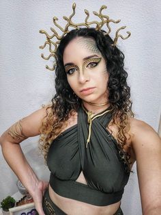 Medusa Costume, Halloween Costumes For Teens Girls, Fun Office, Spooky Party, Halloween Costumes For Couples, Heavy Lifting, Halloween Costumes Women, Halloween Art