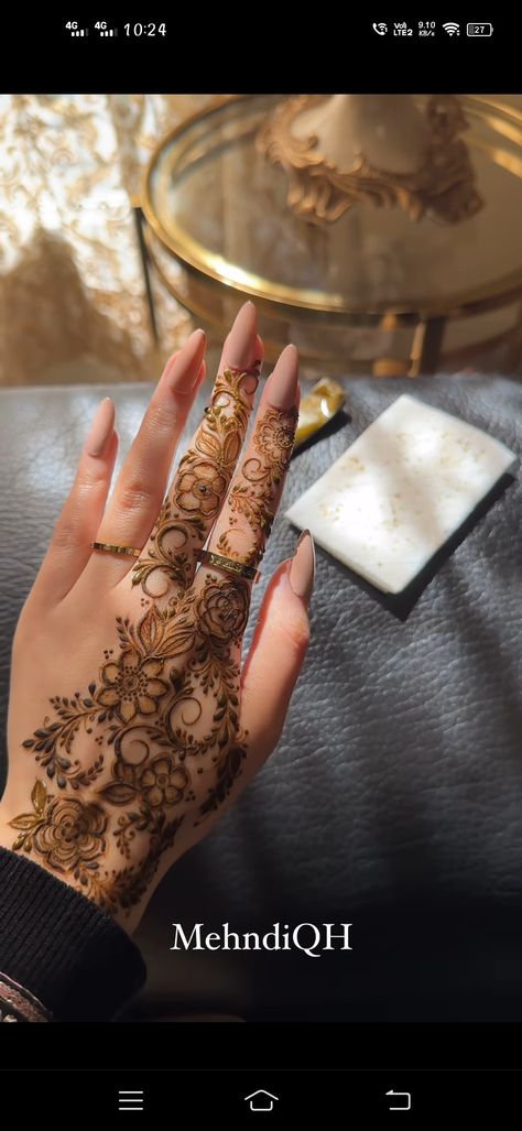 New Bridal Mehndi Designs 2024 Pakistani, Hand Tattoos Minimal, Tattoo Designs Minimal, Henna Hand Tattoos, Tattoos Minimal, Henna Hand, Finger Henna Designs, Henna Tattoo Designs Hand, Modern Henna Designs