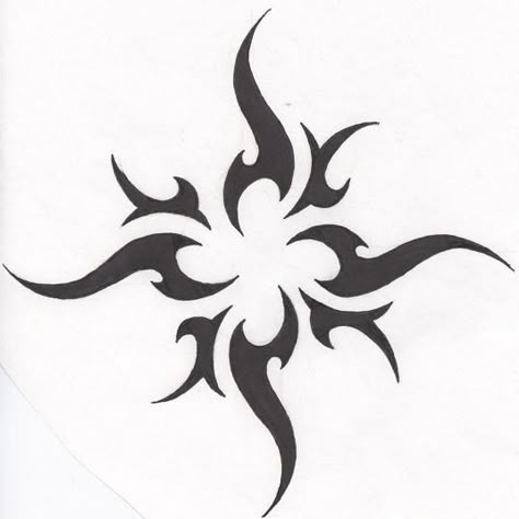 tribal sun Simple Sun Design, Burning Tattoo, Tattoo Lower Back, Tattoo Sonne, Sun And Moon Design, Sun Tattoo Designs, Tattoo Moon, Moon Tattoos, Kunst Tattoos