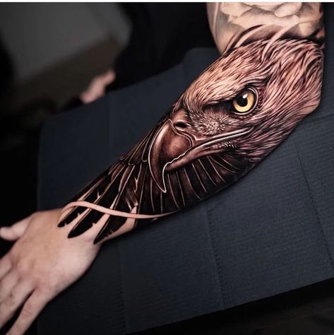 Robin Tattoo Men, Lion And Eagle Tattoo, Animal Sleeve Tattoo Men, Egal Tattoo Design Arm, Eagle Half Sleeve Tattoo, Falken Tattoo, Eagle Forearm Tattoo, Eagle And Flag Tattoo, Black And Grey Eagle Tattoo