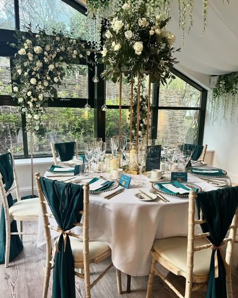 A LOVE AFFAIR 😍 If you follow our content you’ll know that we’ve banging the “shades of green” drum for a while now. We LOVE how versatile shades of green are and how they literally transform a host of different venues in an instant! 👌 Now let’s talk about this blue/green shade…teal!Teal combines the calming properties of blue with the renewal properties of green and quite simply, knows how to hold a room’s attention! 🙌💫 @ambienceleeds @natashacoustol.floraldesigns @chevinhotel . . . . #... Emerald Green Weddings Reception, Emerald And Aquamarine Wedding, Teal Green Wedding Theme, Teal Wedding Table Decor, Teal And Blue Wedding, Teal And Green Wedding, Peacock Color Wedding, Teal Blue Wedding Theme, Wedding Decorations Emerald Green