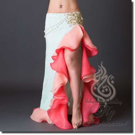 Belly Dance Outfit, Belly Dancer, Belly Dance Costume, Belly Dance Costumes, Ballroom Dress, Fashion Costume, Fantasy Fashion, Mode Vintage, Costume Dress