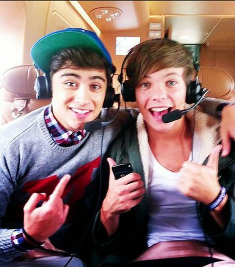 One Direction Facts, One Direction Photos, One Direction Pictures, 1d And 5sos, I Love One Direction, 1 Direction, Larry Stylinson, Zayn Malik, Demi Lovato