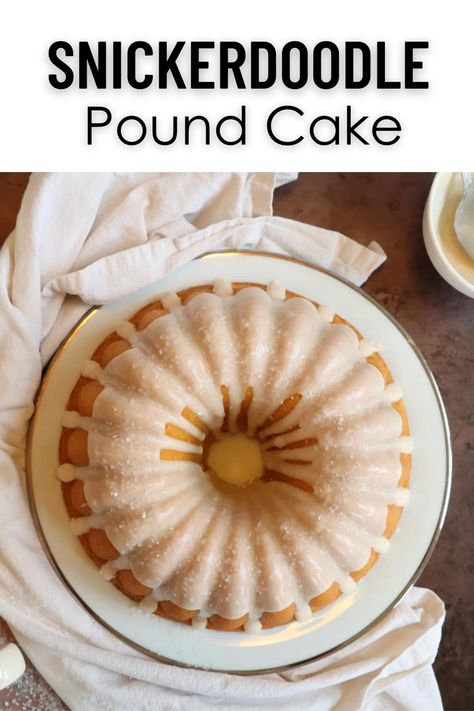 Cinnamon Roll Pound Cake, Cinnamon Bundt Cake, Sour Cream Coffee Cake, Cinnamon Cake, Cake Mixture, Cream Cheese Icing, Coffee Cake Recipes, Easy Cinnamon, Bundt Cakes Recipes