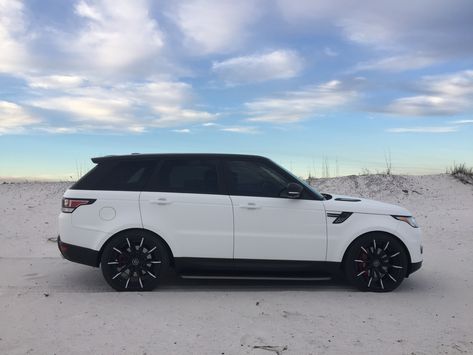 Matte white and matte black Range Rover Sport on the Florida Beach Black And White Range Rover, Matte White Range Rover, Matte Black Range Rover, New Range Rover Sport, Range Rover White, Range Rover Black, Black Range, Range Rover Car, Sport Suv