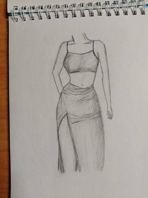 Dress Drawing Sketches Easy, Clutter Drawing, Drawing Eyes, Pencil Sketch Images, Fashion Drawing Sketches, Fashion Drawing Tutorial, Cool Pencil Drawings, Meaningful Drawings, Easy Doodles Drawings