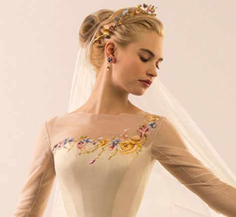 Disney Cinderella Wedding Dress, Cinderella Lily James, Movie Wedding Dresses, Dresses Cinderella, Movie Wedding, Famous Wedding Dresses, Cinderella 2015, Holy Communion Dresses, Dress Bridesmaids