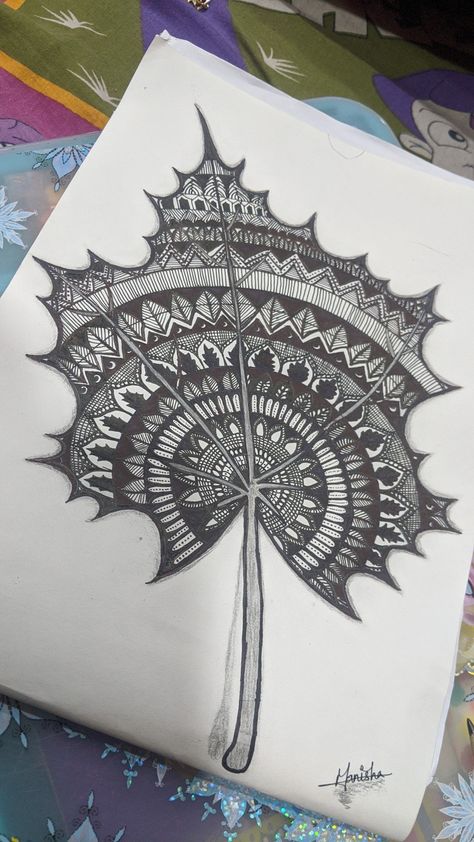 Leaf Mandala Mandala Art Leaf, Leaf Mandala, Mandala Design Art, Bullet Journal Ideas Pages, Mandala Design, Mandala Art, Design Art, Paintings, Drawings