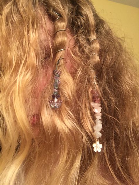 #hairspirals #hairtwists #crystals #hair Hair Twirling, Hair Spirals, Hair Twists, Hair Styler, Diy Crystals, Crystal Hair, Metallic Hair, Twist Hairstyles, Twist