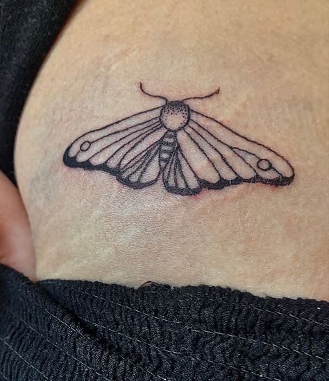 Moth Stick N Poke, Moth Stick And Poke, Simple Moth Tattoo, Autumn Feeling, Photography Friends, Sunny Winter, Stick N Poke, Girl Holiday, Sunset Beautiful