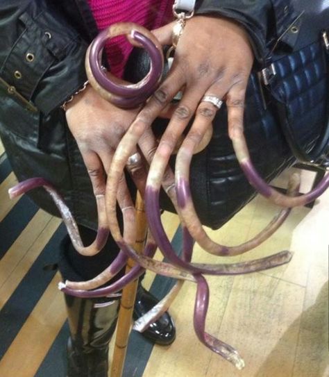 Bad Nails Epic Fail, Longest Acrylic Nails, Ugly Nails Fail, Cursed Nails, Gay Nails, Curly Nails, Longest Nails, Celebrity Manicures, Ugly Nails