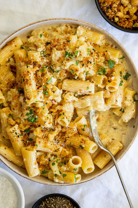 Creamy cauliflower rigatoni pasta - Simply Delicious Cauliflower Rigatoni, Broccoli And Cauliflower Pasta, Cauliflower Pasta Sauce, Roasted Cauliflower Pasta, Cauliflower Pasta Recipes, Cauliflower Dinner, Recipe With Cauliflower, Creamy Cauliflower Sauce, Delicious Vegetarian Dinner