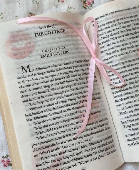 book aesthetic coquette soft pink ribbon kiss looma stanloona ritual insta instagram softcore Stolen Heir, Terrence Loves You, Spring Forward, Pink Girly Things, Girl Reading, Blogger Girl, Book Girl, Pink Princess, Hopeless Romantic