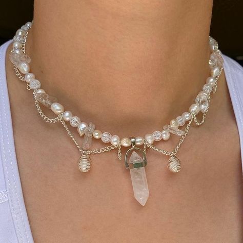 Fairy Choker Necklaces, Ethereal Jewelry Aesthetic, Fairy Necklace Diy, Fairy Accessories Jewellery, Fairy Jewelry Aesthetic, Fairy Necklace Aesthetic, Homemade Necklace Ideas, Ethereal Necklace, Fairy Choker