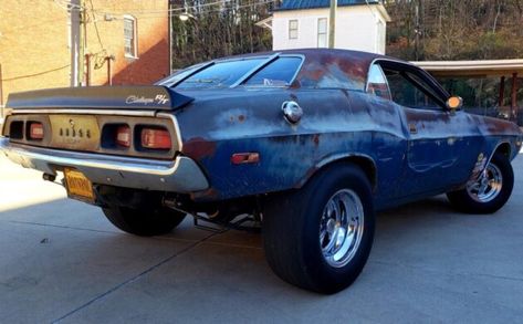 This 1974 Dodge Challenger looks to have been a former race car but was sitting for 28 years before the seller bought it. Now it needs everything. 1969 Challenger, 70s Dodge Challenger, 1973 Dodge Challenger, Dodge Challenger 1970, Dodge Challenger 1970 R/t, Vintage Automobiles, Black And White Interior, Plymouth Barracuda, Dodge Muscle Cars