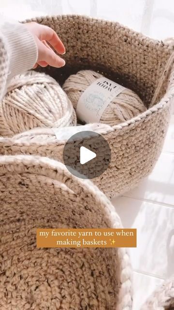 Wool Ease Thick And Quick Crochet, Thick Yarn Projects, What To Crochet When Bored, Crochet Containers, Jute Twine Crafts, Macrame Basket, Twine Crafts, Making Baskets, Chunky Crochet Blanket