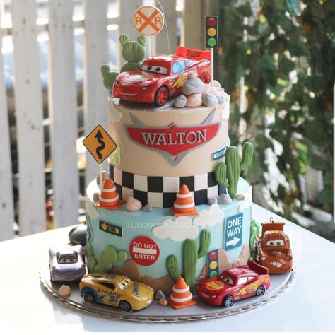 Cars Movie Birthday Cake, Cars Disney Cake, Disney Cars Birthday Cake, Car Birthday Cake, Disney Cars Cake, Pixar Cars Birthday, Lightning Mcqueen Cake, Mcqueen Birthday, Cars Theme Cake