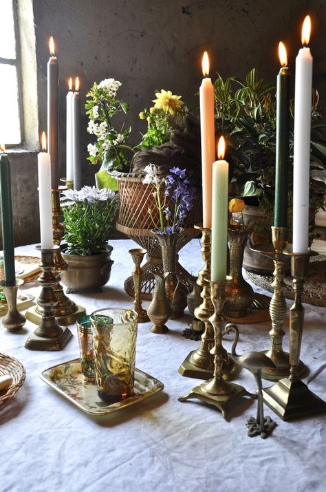 Halloween Wedding Theme, Unique Bridal Shower Themes, Bridal Shower Themes, Eclectic Wedding, Vintage Brass Candlesticks, Unique Bridal Shower, Vintage Decoration, Jw Marriott, Wedding Table Decor