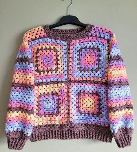 Square Sweater Crochet Pattern, Square Sweater Crochet, Diy Crochet Cardigan, Crochet Jumper Pattern, Crochet Cardigan Tutorial, Granny Square Häkelanleitung, Motifs Granny Square, Square Sweater, Jacket Crochet