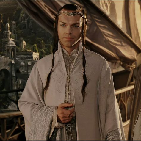 #LOTR #TheLordOfTheRings #Elrond #HugoWeaving Middle Earth Elves, Tolkien Hobbit, Lotr Costume, Lotr Elves, Hugo Weaving, Tolkien Elves, Lotr Art, Tauriel, Karl Urban