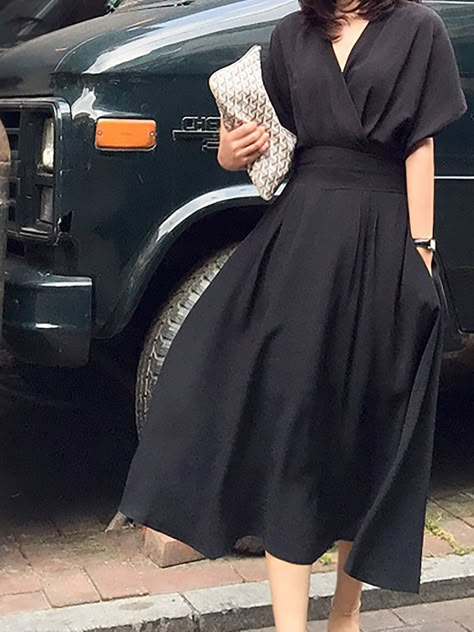 Pretty Dresses Casual Classy, Linen Dress Elegant Classy, Midi Dress Outfit Classy, 50s Style Dresses, Daytime Dress, 50s Look, Dress Half Sleeve, Solid Dress Casual, Vintage Midi Dress