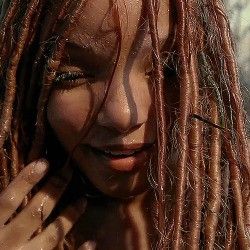 Halle Bailey Little Mermaid, Black Disney Princess, Chipped Tooth, Little Mermaid Live Action, Mermaid Cove, Halle Bailey, Mermaid Aesthetic, Melissa Mccarthy, Disney Live Action