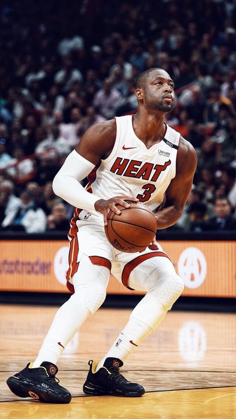 Dwyane Wade. Dwayne Wade Wallpaper, Dwyane Wade Wallpaper, Dwayne Wade, Best Nba Players, Isiah Thomas, Heat Fan, Nba Basketball Art, Basketball Players Nba, Dwyane Wade