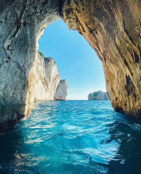 Blue Grotto, Capri Blue Grotto Aesthetic, Capri Aesthetic, Blue Grotto Capri, Capri Boat, Travel 2025, Capri Blue Volcano, Euro Travel, Blue Grotto, Vision 2024