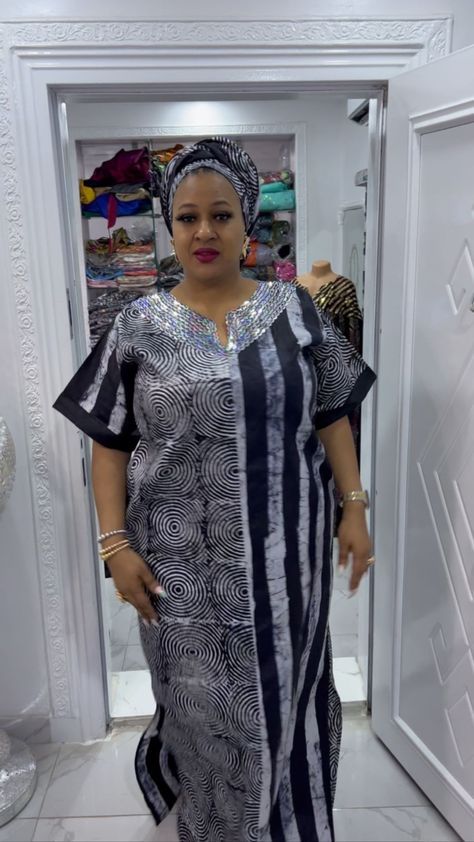 Boubou Styles For Women, Kaftan Styles, African Attire Dresses, African Fabric Dress, Long African Dresses, Kaftan Designs, African Dresses Modern, African Print Dress Designs, Lace Dress Styles