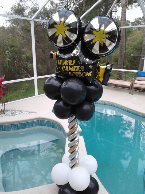 Broadway Theme, Star Centerpieces, Arch Ideas, Kids Treat, Awards Night, Balloon Ideas, Balloon Sculptures, Movie Themes, Movie Party