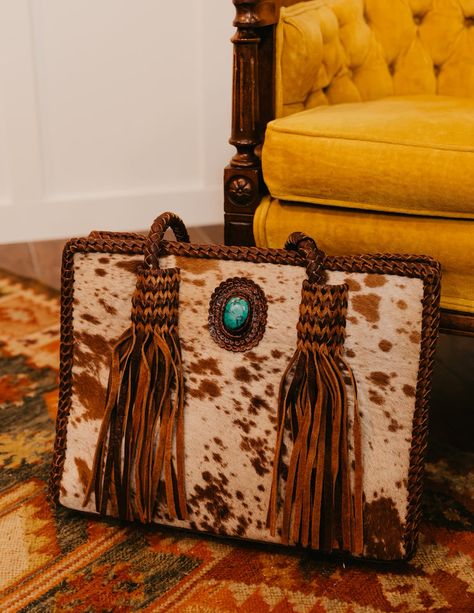 Welcome to The Branded Blonde! We are your one stop online shop for all western, urban and boho threads. Western Looks, Western Fits, Fringe Crossbody Bag, Western Purses, Cowhide Bag, Floral Backpack, Rustic Crafts, Western Home, Western Look