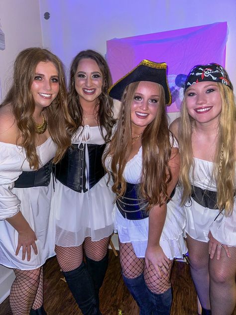 DIY pirate costume #halloween Group Pirate Costumes, Pirate Group Costume, Pirate Costume Girl, Pirate Outfit Diy, Pirate Girl Costume, Pirate Costume Diy, Girl Pirates, Cute Group Halloween Costumes, Pirate Halloween Costumes