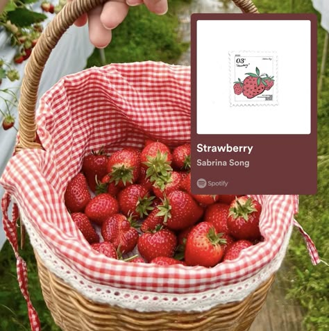 Stroberi Aesthetic, Pink Strawberry Icon, Strawberry Moodboard, Strawberrycore Aesthetic, Songwriting Aesthetic, Strawberry Vibes, Strawberry Icon, Strawberry Stuff, Strawberry Aesthetic