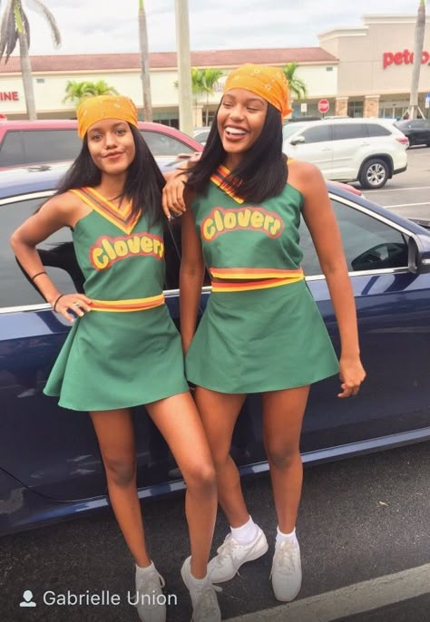 Bring It On Clovers Cheerleader Halloween Costume                                                                                                                                                                                 More Clover Cheerleader Costume, 90s Fancy Dress, Cheerleader Halloween, Cheerleader Halloween Costume, Cheer Costumes, 90s Halloween Costumes, Best Friend Halloween Costumes, Halloween Coustumes, 90s Halloween