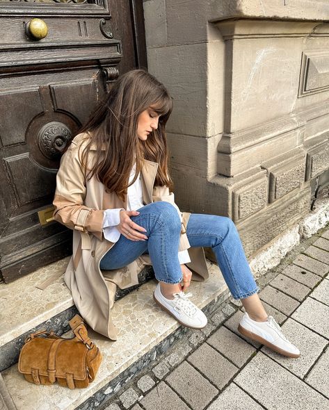 10 falls outfit ideas with sneakers 👟 What’s your fav ? Save it for inspo 🫶🏻 • • • • #falloutfitideas #falloutfitinspo #sneakersoutfit #casualchic #casualstyle #frenchgirlstyle #effortlesslychic #effortlessstyle #adidassamba #pumapalermo Adidas Sneaker Outfits, Black Samba Adidas, Black Samba Adidas Outfit, Adidas Sneakers Outfit, Sambas Adidas Women Outfit, Samba Adidas Outfit, Samba Adidas, Puma Palermo, Sneakers Outfit Casual