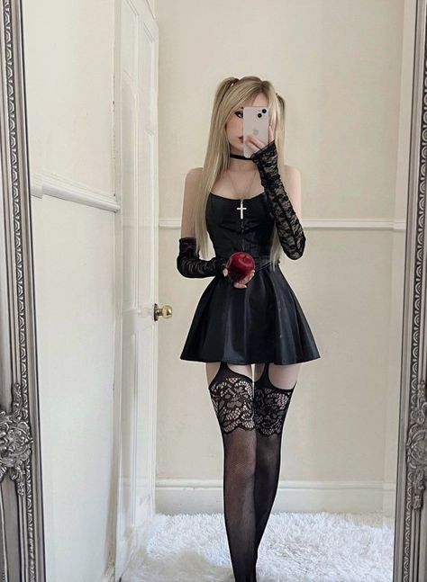 Womens Cosplay Costumes, K Pop Singers Female, Misa Deathnote Cosplay, Misa Amane Outfit Cosplay, Deathnote Misa Cosplay, Anime Inspired Costumes, Best Cosplay Ideas, Miss Amane Cosplay, Black Haired Cosplay