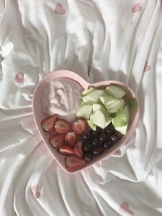 Clean Girl Tips, Recipes Healthy Snacks, Healthy Aesthetic, Kawaii Cooking, Aesthetic Gift, Food Log, Healthy Menu, Low Cal Recipes, Healthy Food Dishes