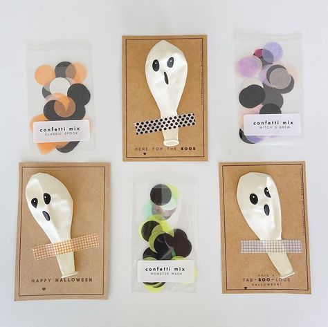 ghost balloon halloween handout for kids Spooky Ghoul Birthday, Two Spooky Party Favors, Spooky One Gift Bags, Halloween Student Gift Tags, Creative Halloween Treats, Halloween Handout, Halloween Crayons, Halloween Ghost Gift Tags, Halloween Party Balloons