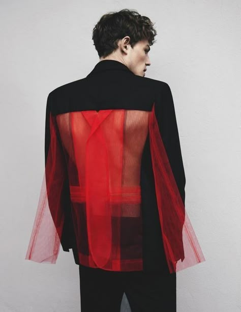 Black And Red Suit, Haute Couture Style, Mode Editorials, Mens Editorial, Mens Fashion Edgy, Red Suit, Mode Inspo, Fashion Editorial, Prince Charming