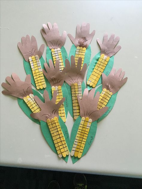 State Fair Crafts, Farm Craft For Toddlers, County Fair Crafts, County Fair Projects, Corn Ideas, Corn Party, Crafts For Daycare, Corn Festival, Lesson Plan Activities