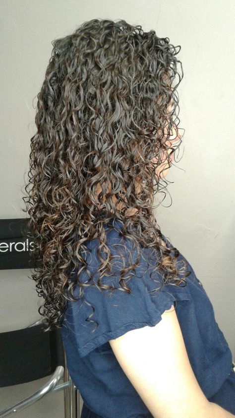 After perm- piggyback- purple/white rods Piggyback Perm, Permed Hair Medium Length, Spiral Perm Long Hair, Long Perm, Perm Curls, Wavy Perm, Long Hair Perm, Spiral Perm, Hair Foils